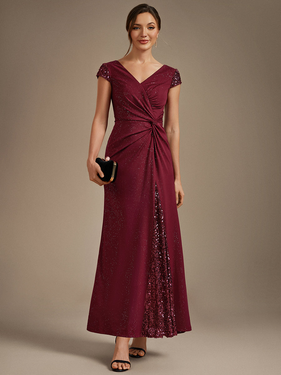 Robe moulante à manches courtes en stretch élevé avec décolleté en V noué et détails en sequins #Couleur_Bordeaux
