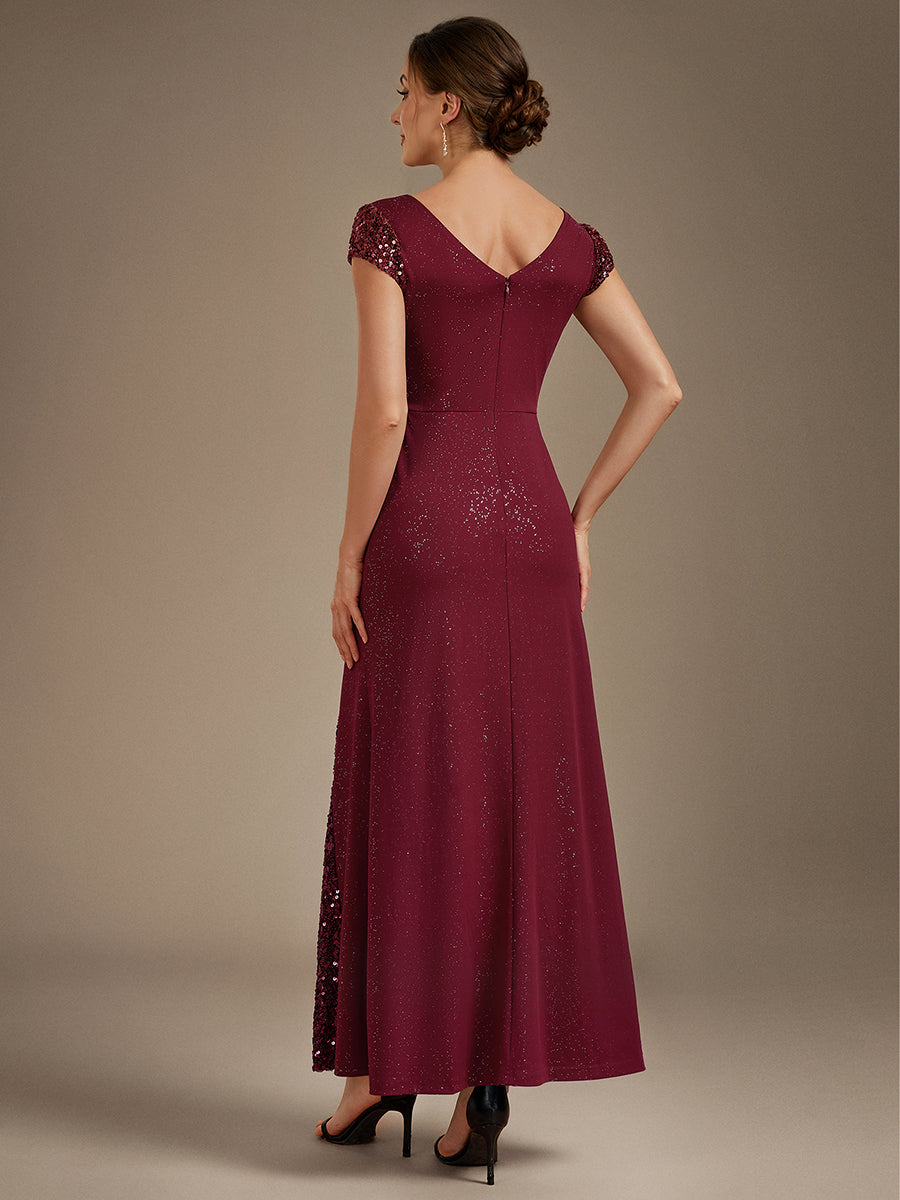 Robe moulante à manches courtes en stretch élevé avec décolleté en V noué et détails en sequins #Couleur_Bordeaux