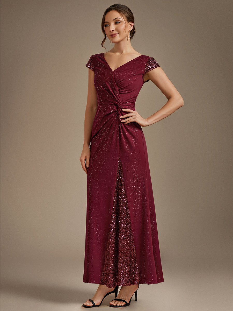 Robe moulante à manches courtes en stretch élevé avec décolleté en V noué et détails en sequins #Couleur_Bordeaux