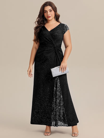 pretty KAIA|Robe moulante grande taille à manches courtes en stretch élevé avec décolleté en V noué et détails en sequins