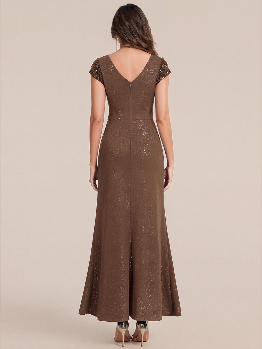 Robe moulante à manches courtes en stretch élevé avec décolleté en V noué et détails en sequins #Couleur_Café