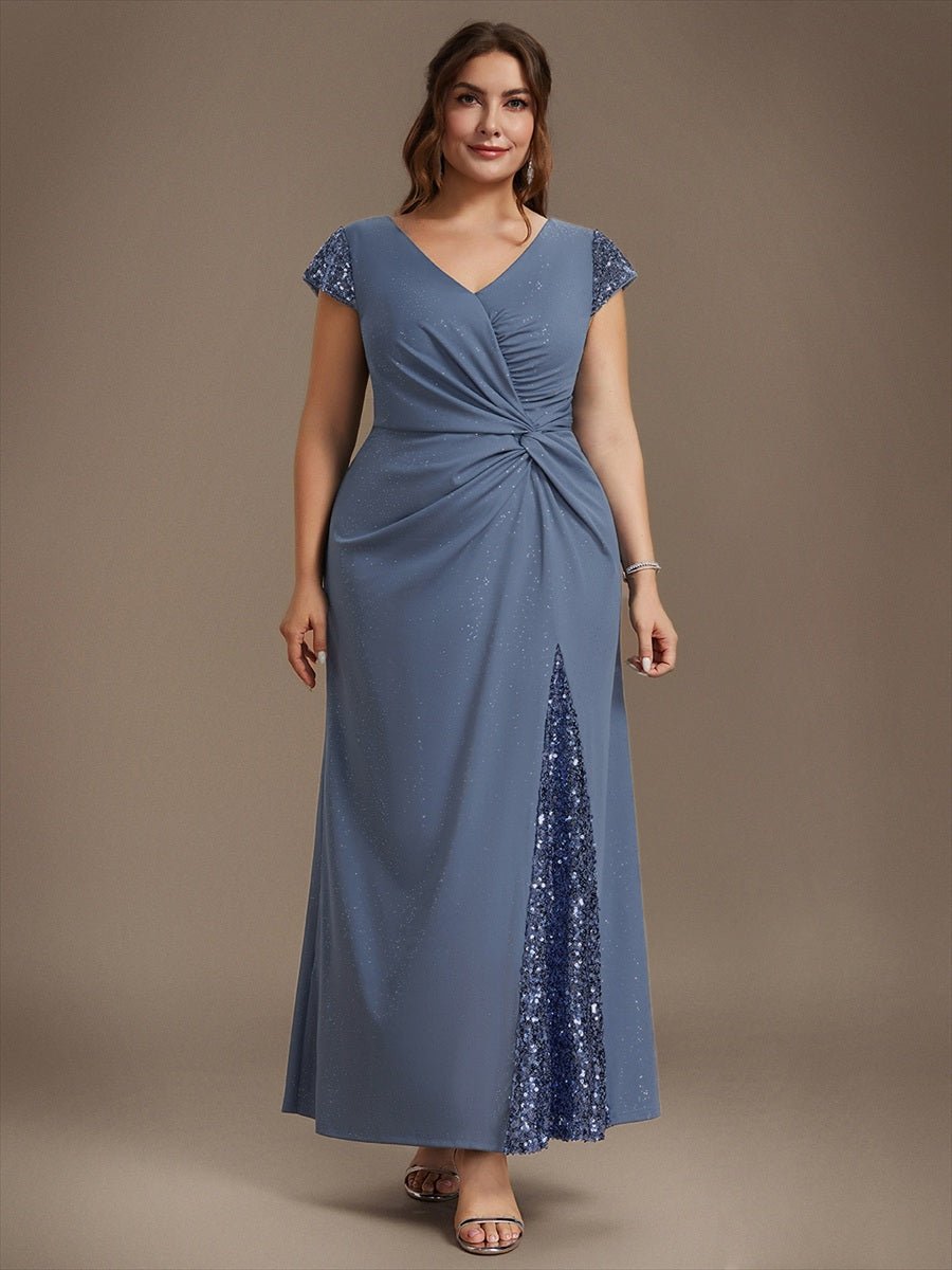 Robe moulante à manches courtes en stretch élevé avec décolleté en V noué et détails en sequins #Couleur_Marine Fume
