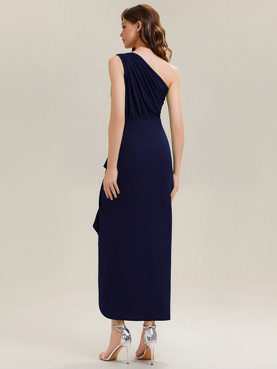 Robe moulante sans manches à épaule dénudée en tissu extensible avec fente haute et détails volants #Couleur_Bleu Marine