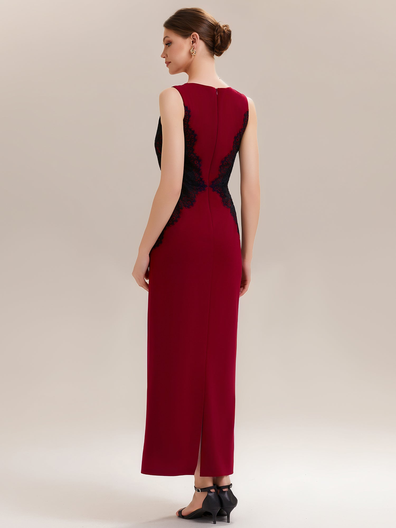 Robe maxi moulante sans bretelles en jersey extensible avec col rond et dentelle à frange #Couleur_Rouge Foncé