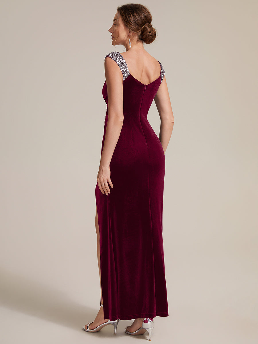 Robe sirène sans manches à décolleté en V en sequins longueur maxi avec fermeture éclair au dos et fente #Couleur_Bordeaux