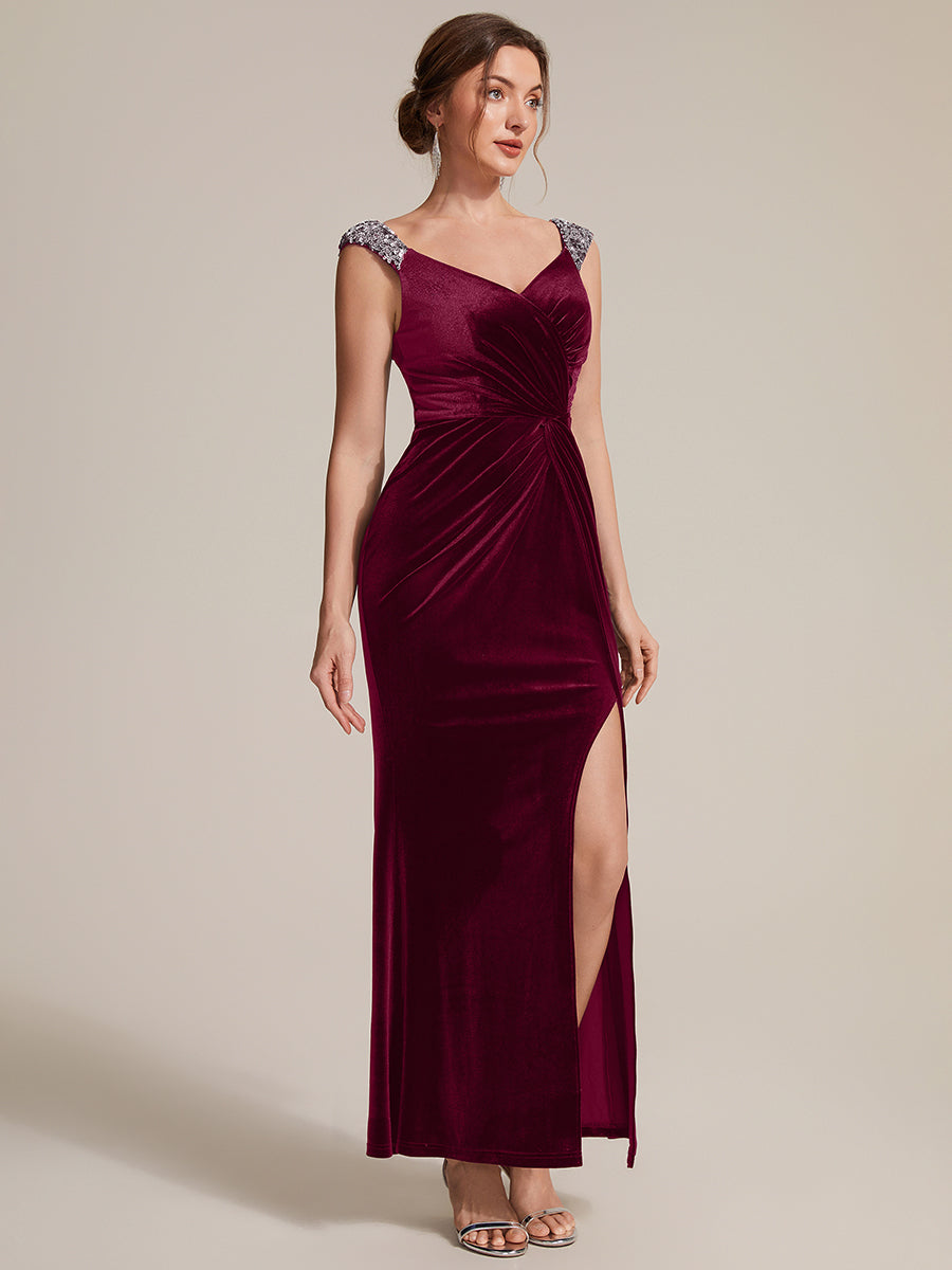 Robe sirène sans manches à décolleté en V en sequins longueur maxi avec fermeture éclair au dos et fente #Couleur_Bordeaux