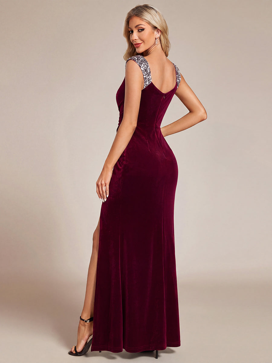 Robe sirène sans manches à décolleté en V en sequins longueur maxi avec fermeture éclair au dos et fente #Couleur_Bordeaux