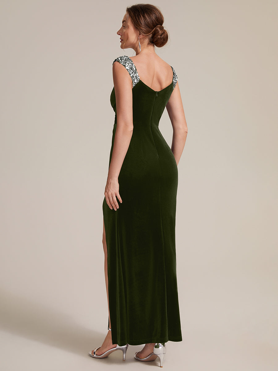 Robe sirène sans manches à décolleté en V en sequins longueur maxi avec fermeture éclair au dos et fente #Couleur_Vert Olive