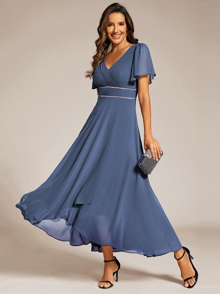 Robe de soirée formelle en mousseline de soie à double col en V et taille ajustée #Couleur_Marine Fume