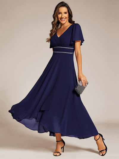 ever DAKOTA|Robe de soirée formelle en mousseline de soie à double col en V et taille ajustée