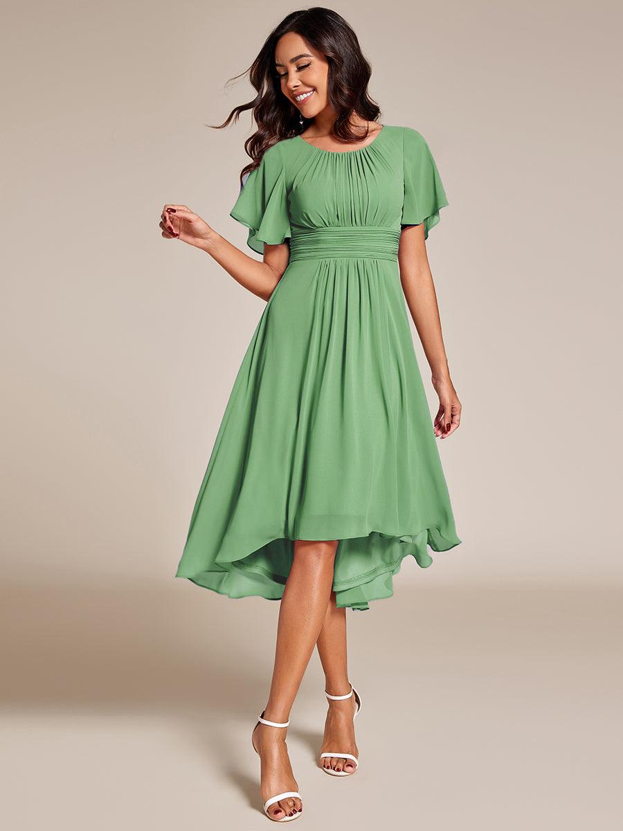 Robe d'invité de mariage trapèze en mousseline fluide à encolure ronde et longueur au genou #Couleur_Vert sauge