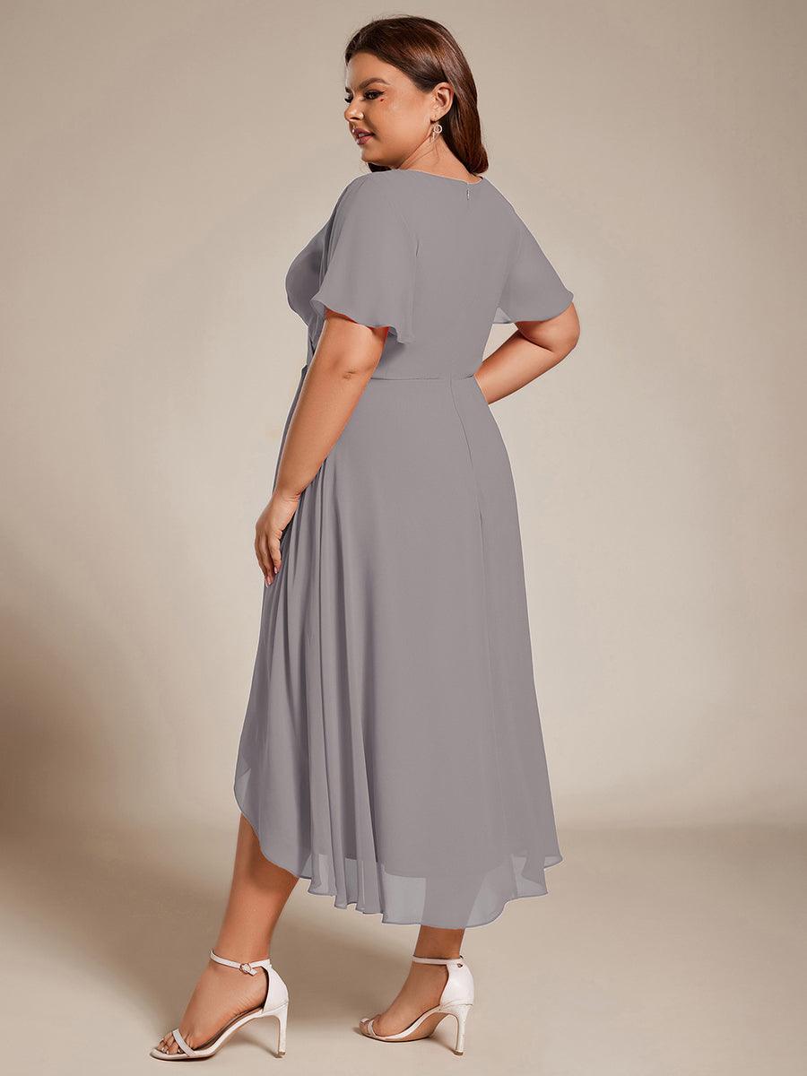 Grande Taille Robe D'invit?¡ã| De Mariage Mi-Longue Pliss?¡ã|e En Mousseline De Soie ?¡㡧N Manches Courtes Et Col En V De #Couleur_Gris