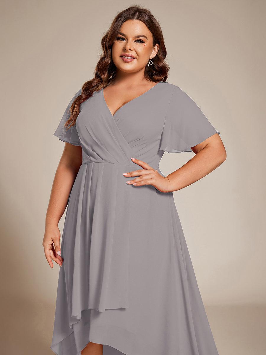 Grande Taille Robe D'invit?¡ã| De Mariage Mi-Longue Pliss?¡ã|e En Mousseline De Soie ?¡㡧N Manches Courtes Et Col En V De #Couleur_Gris
