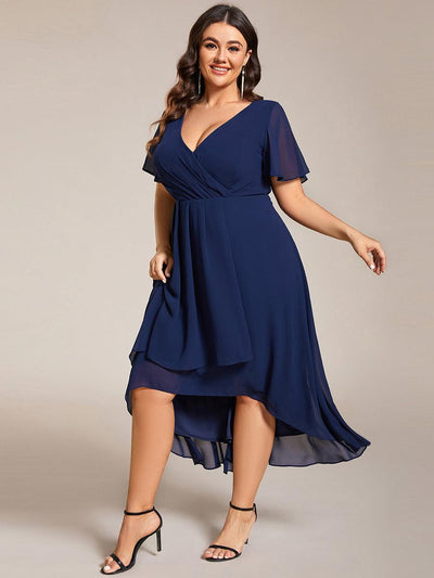 pretty LARK|Grande Taille Robe Dinvit De Mariage Mi-Longue Plisse En Mousseline De Soie Manches Courtes Et Col En V De