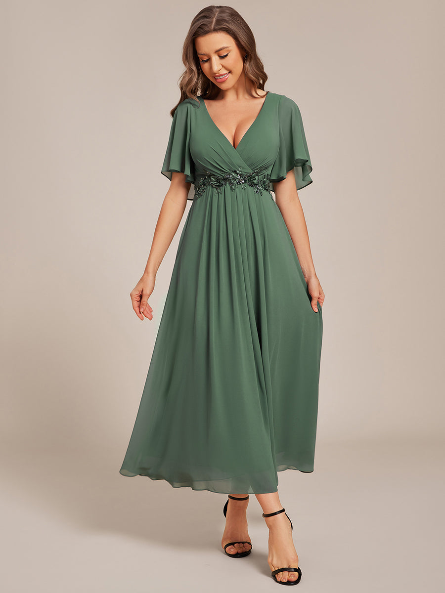 Robe d'invité de mariage mi-longue en mousseline de soie à col en V de grande taille avec applique à la taille #Couleur_Eucalyptus