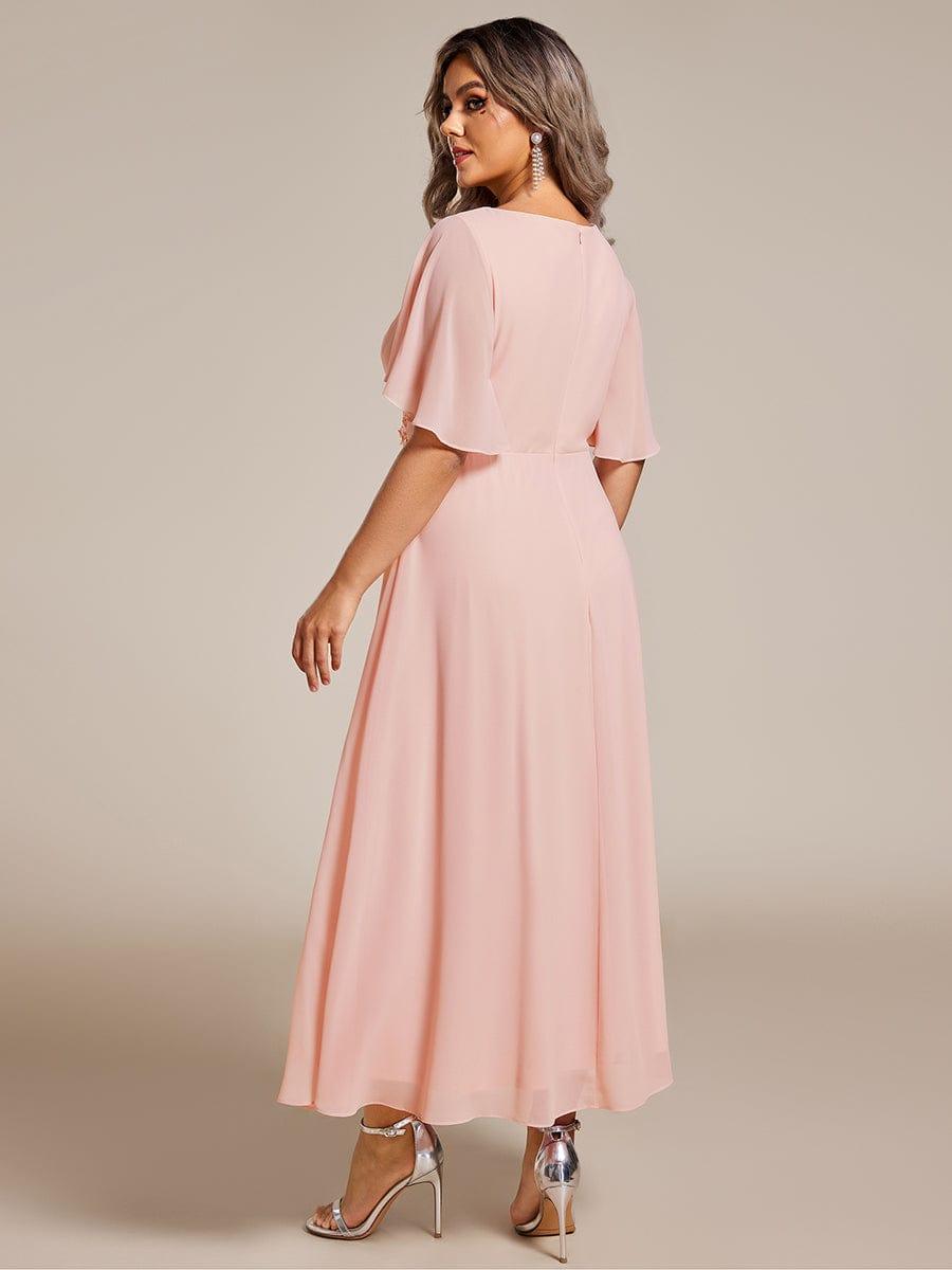 Robe d'invité de mariage mi-longue en mousseline de soie à col en V de grande taille avec applique à la taille #Couleur_Rose