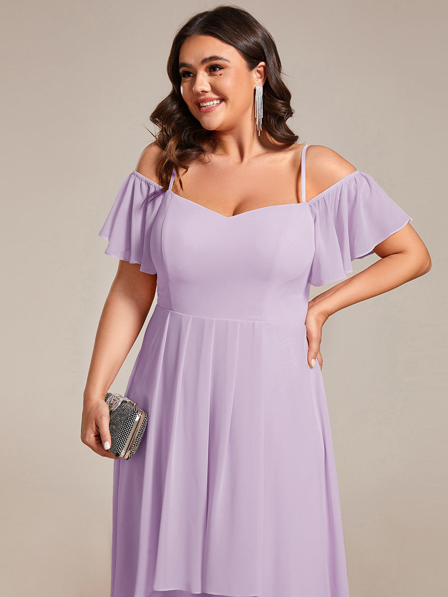 Robes d'invitées de mariage en mousseline  épaules dénudées  hautes et basses  manches courtes #Couleur_Lilas Givré