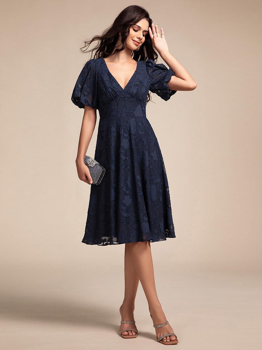 Robe d'invitée de mariage mi-longue à col en V et manches courtes #Couleur_Bleu Marine