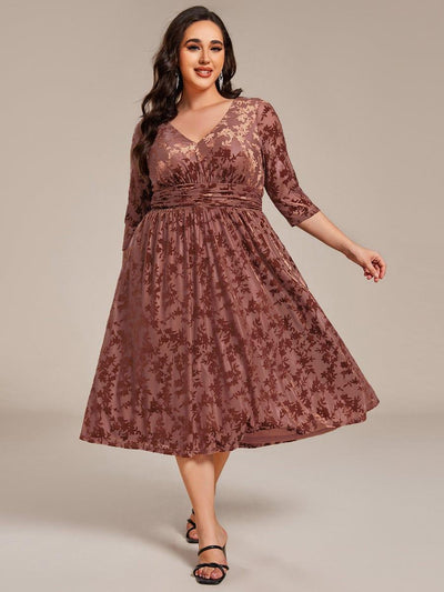 pretty NYRA|Robe d'invitée de mariage en velours fleuri à manches 3/4 grande taille