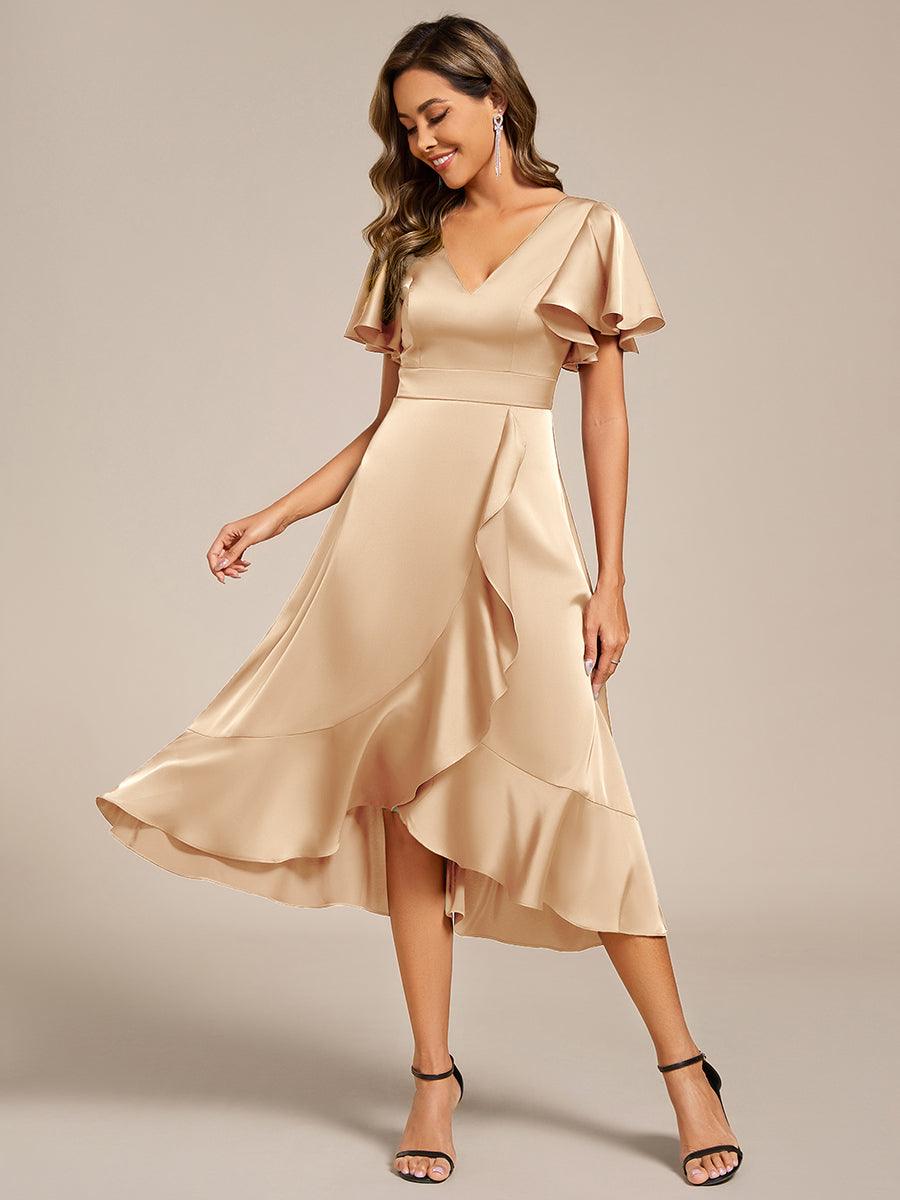 Robe d'invitée de mariage mi-longue en satin avec encolure en V et jupe à volants #Couleur_Charbon