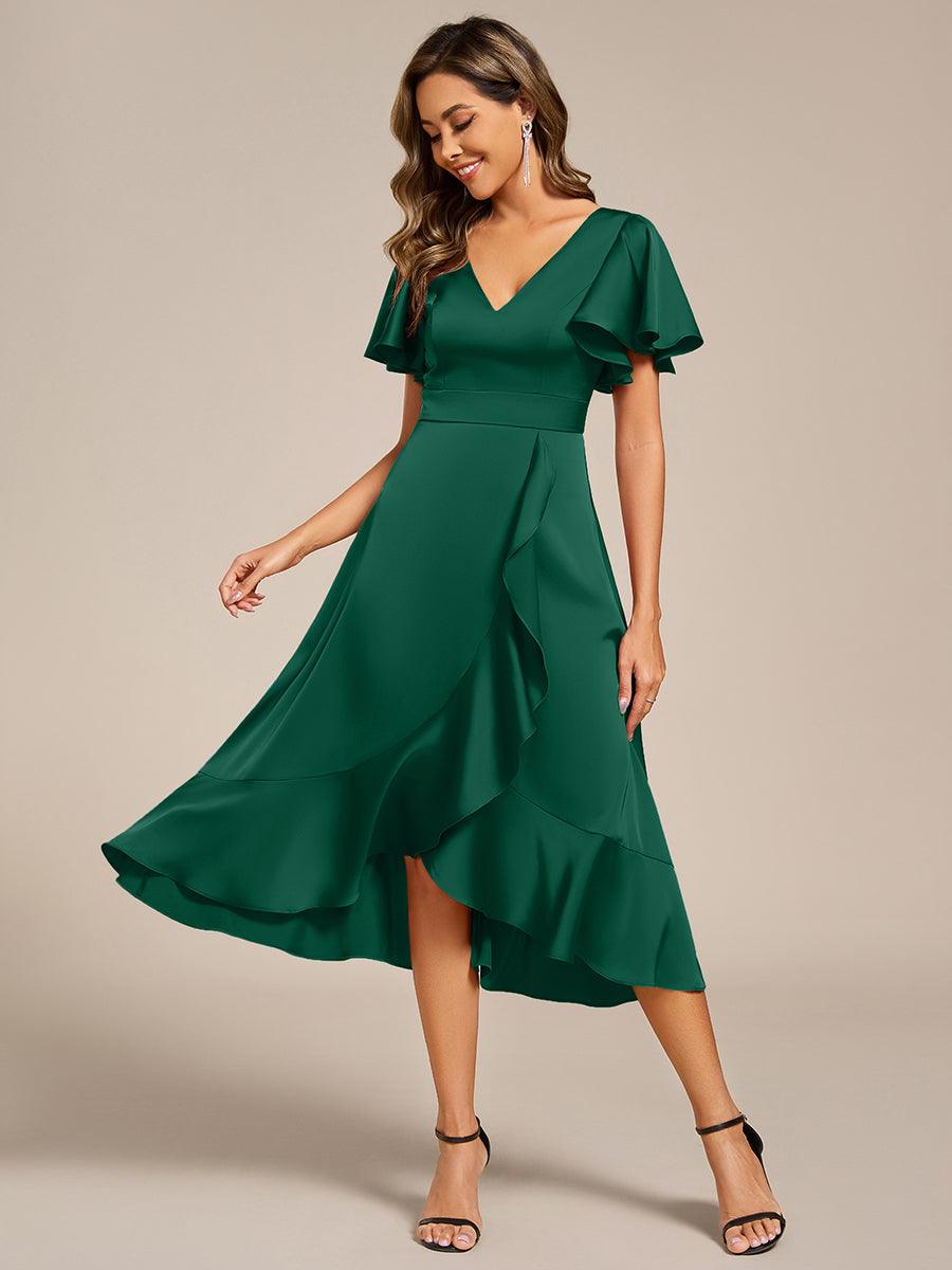 Robe d'invitée de mariage mi-longue en satin avec encolure en V et jupe à volants #Couleur_Vert Fonce