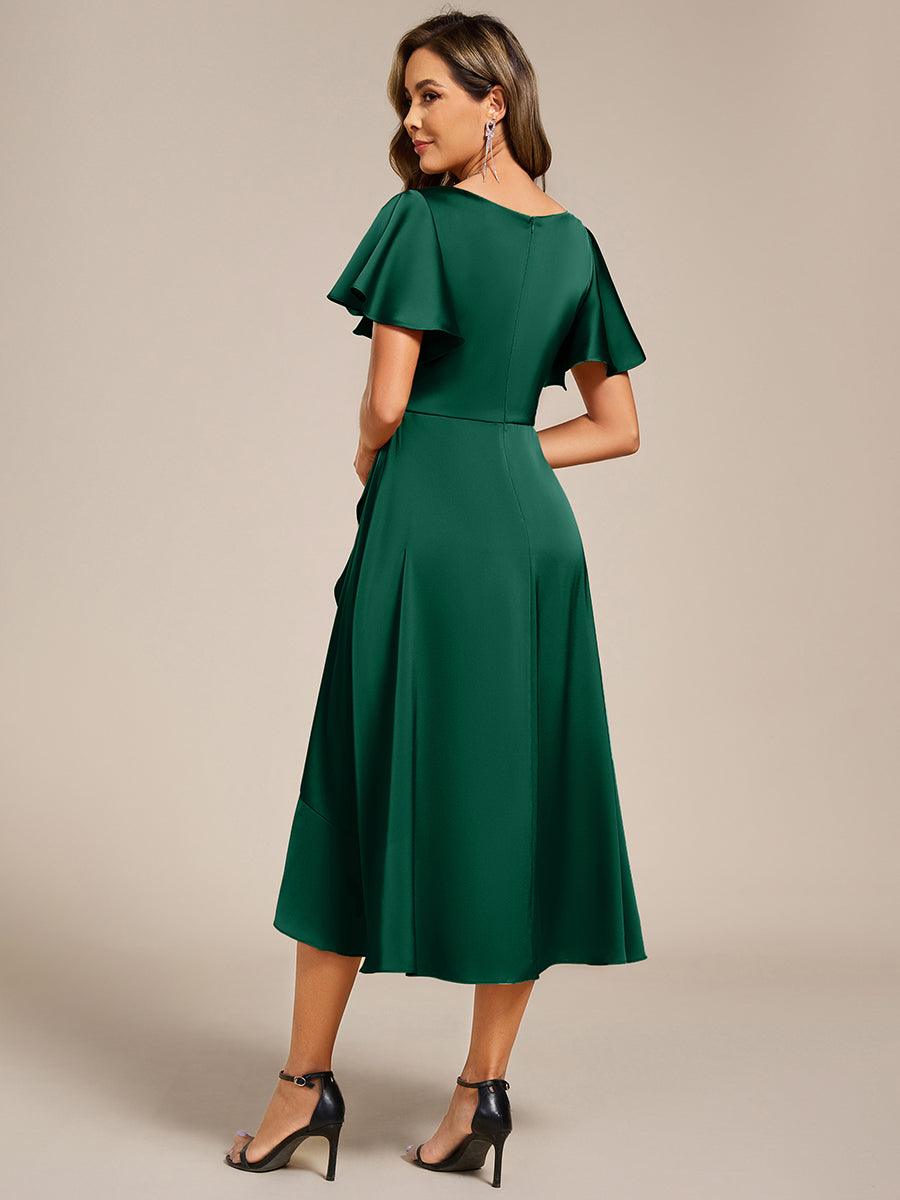 Robe d'invitée de mariage mi-longue en satin avec encolure en V et jupe à volants #Couleur_Vert Fonce