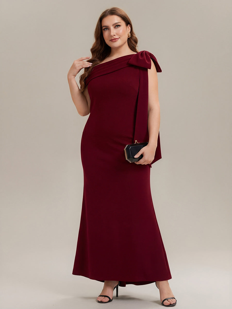 Robe longue ajustée à encolure asymétrique sans bretelles avec détail de nœud en tissu extensible #Couleur_Rouge Foncé