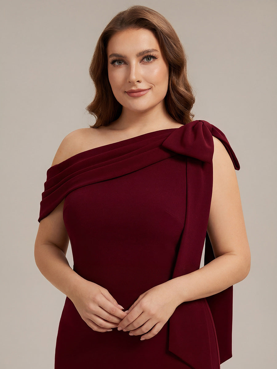 Robe longue ajustée à encolure asymétrique sans bretelles avec détail de nœud en tissu extensible #Couleur_Rouge Foncé