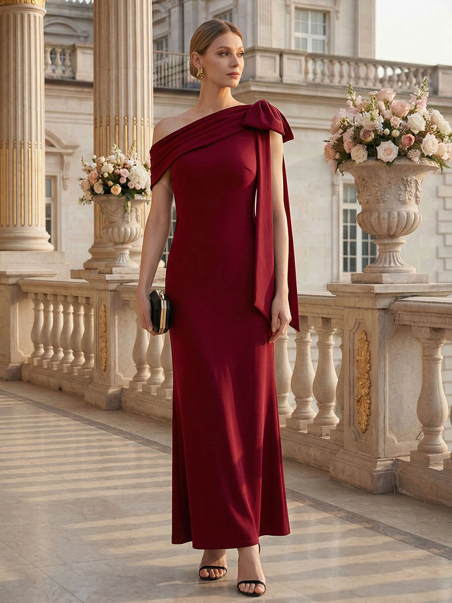 Robe longue ajustée à encolure asymétrique sans bretelles avec détail de nœud en tissu extensible #Couleur_Rouge Foncé