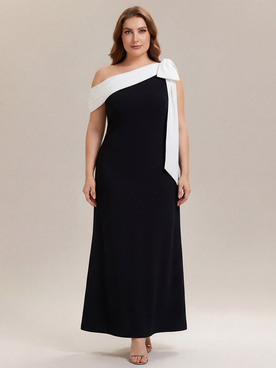 Robe longue ajustée à encolure asymétrique sans bretelles avec détail de nœud en tissu extensible #Couleur_Noir d'ivoire
