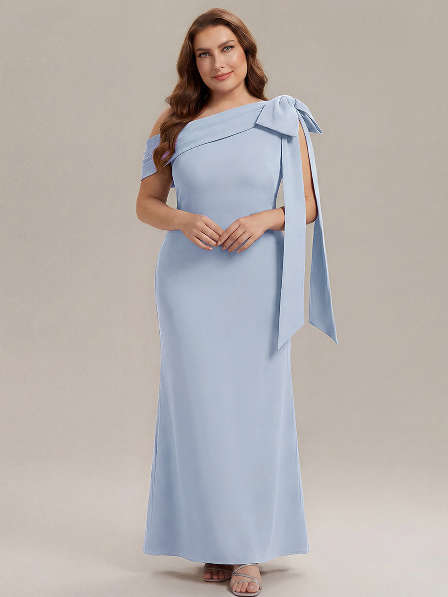 Robe longue ajustée à encolure asymétrique sans bretelles avec détail de nœud en tissu extensible #Couleur_Bleu Glace