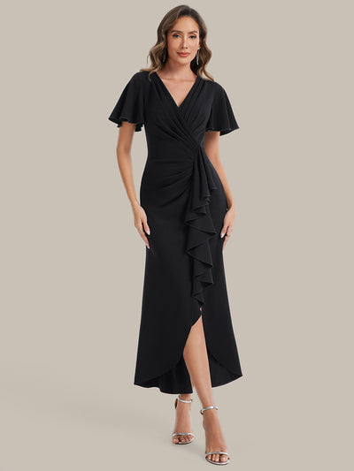 Robe de cocktail de soirée cintrée à manches courtes et décolleté en V profond