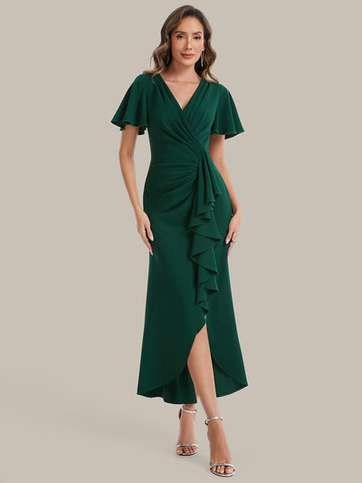 Robe de cocktail de soirée cintrée à manches courtes et décolleté en V profond