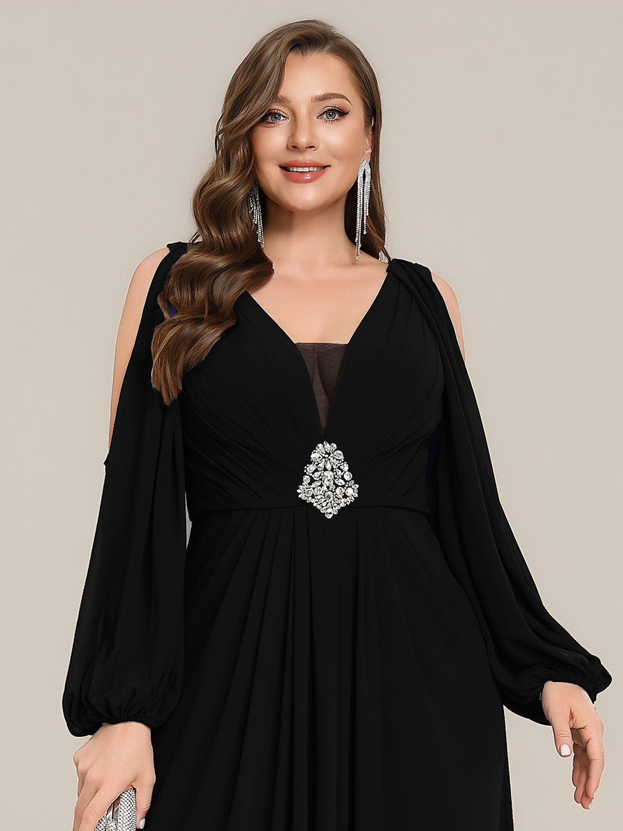 Robe maxi à manches longues en V avec des embellissements en strass froncés #Couleur_Noir