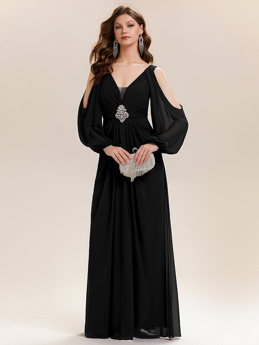 Robe maxi à manches longues en V avec des embellissements en strass froncés #Couleur_Noir