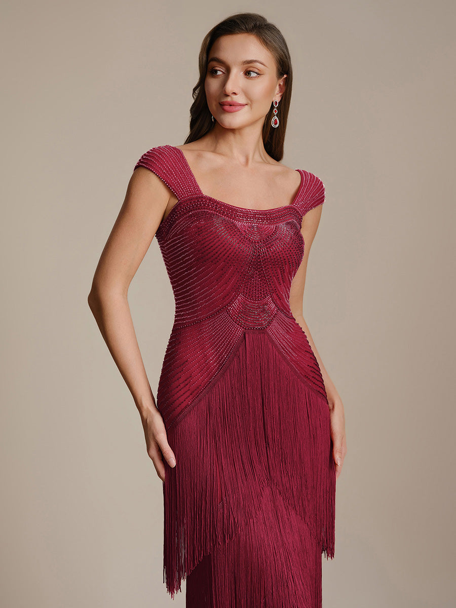 Robe midi sans bretelles en forme de fourreau ornée de perles et de sequins avec décolleté carré #Couleur_Bordeaux
