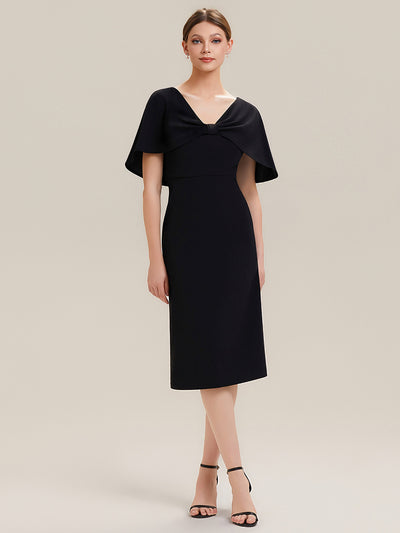 Robe moulante en stretch avec châle cape, col V et longueur mi-mollet