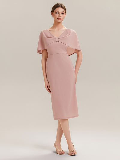 Robe moulante en stretch avec châle cape, col V et longueur mi-mollet