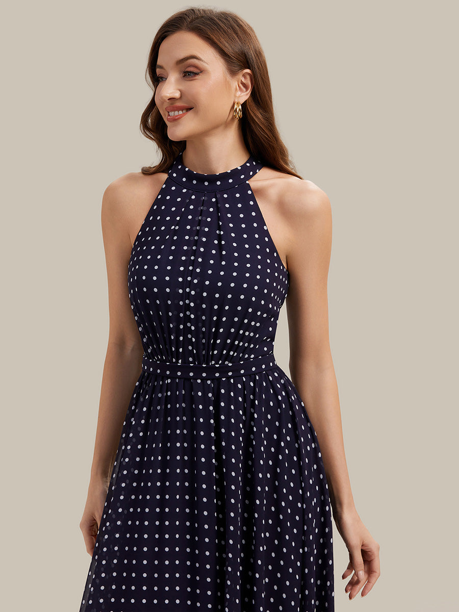 Robe midi A ligne à pois plissée sans bretelles et à col halter #Couleur_Pois Noirs