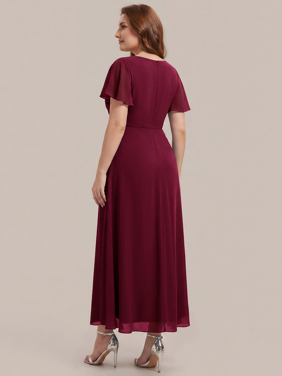 Robe longue maxi ligne A avec manches à volants col en V ornée de strass #Couleur_Bordeaux