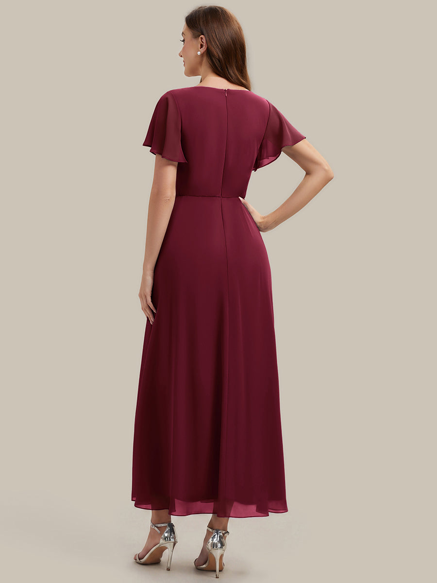 Robe longue maxi ligne A avec manches à volants col en V ornée de strass #Couleur_Bordeaux