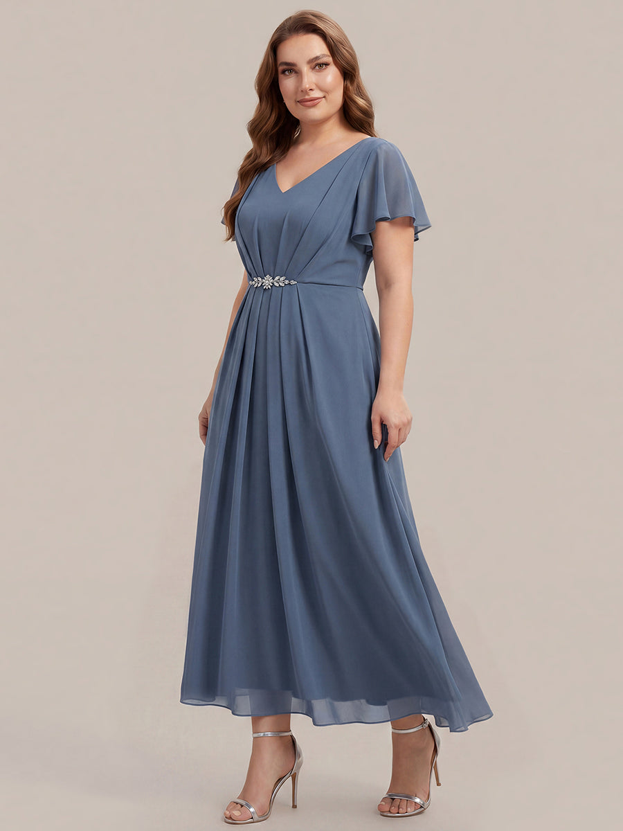 Robe longue maxi ligne A avec manches à volants col en V ornée de strass #Couleur_Marine Fume
