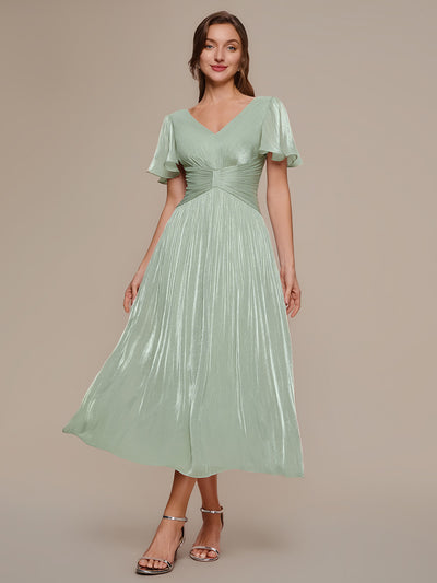 Robe midi à manches courtes avec volants en V et détails froncés