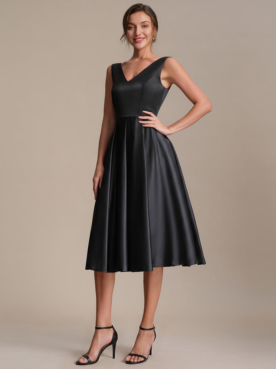 Robe midi de bal sans manches à volants plissée avec décolleté en V #Couleur_Noir