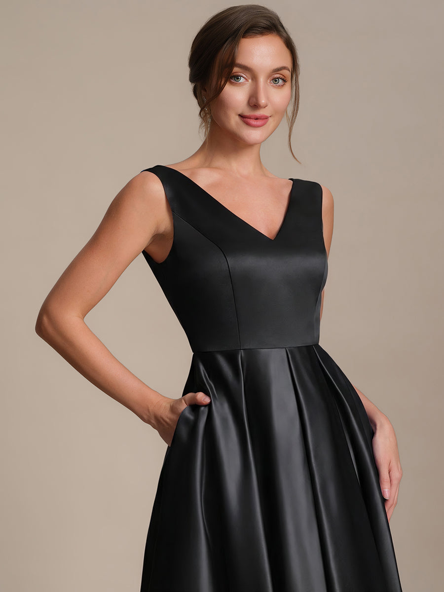 Robe midi de bal sans manches à volants plissée avec décolleté en V #Couleur_Noir