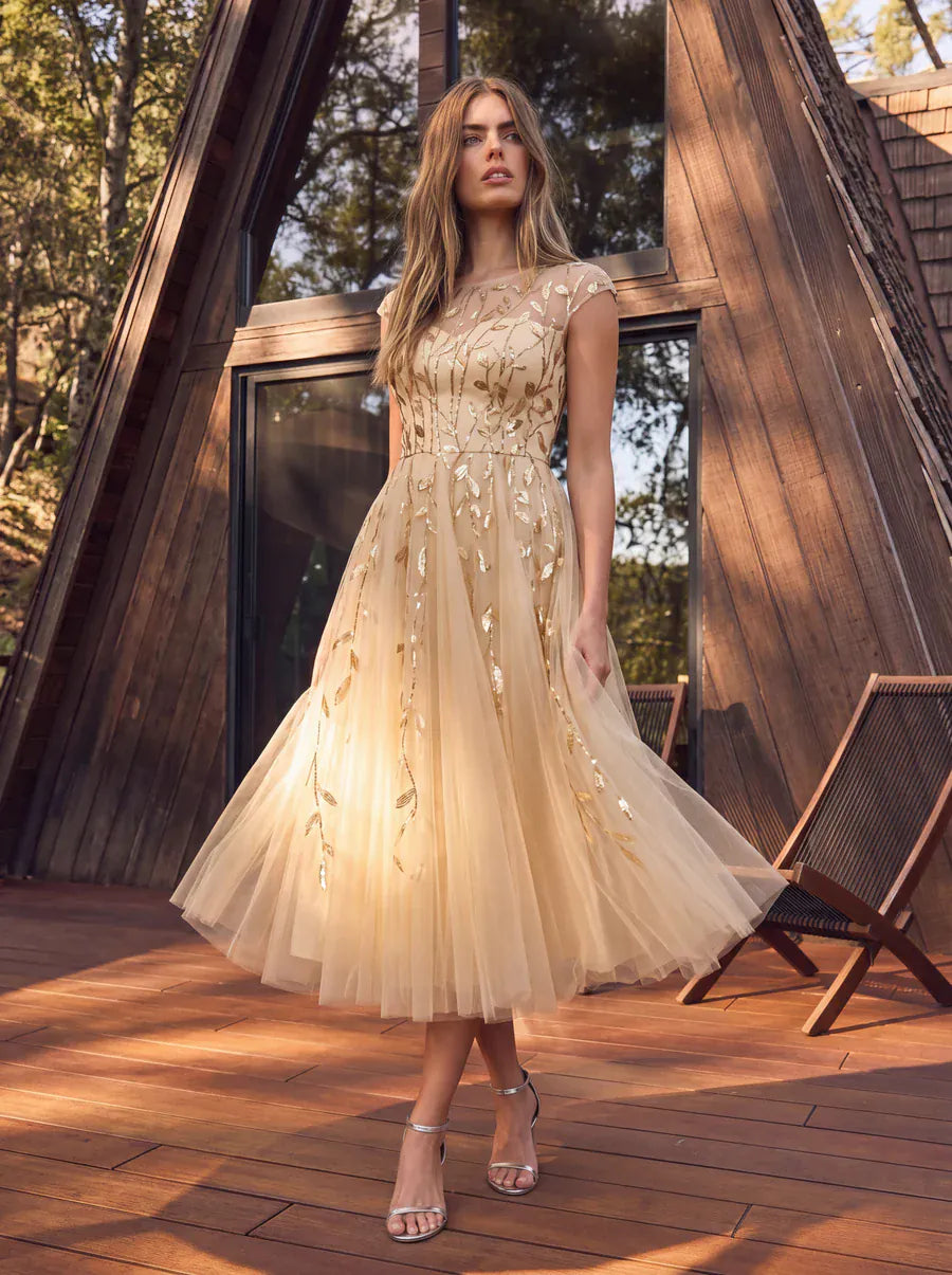 Robe midi évasée à manches courtes en patchwork transparent #Couleur_Dorée