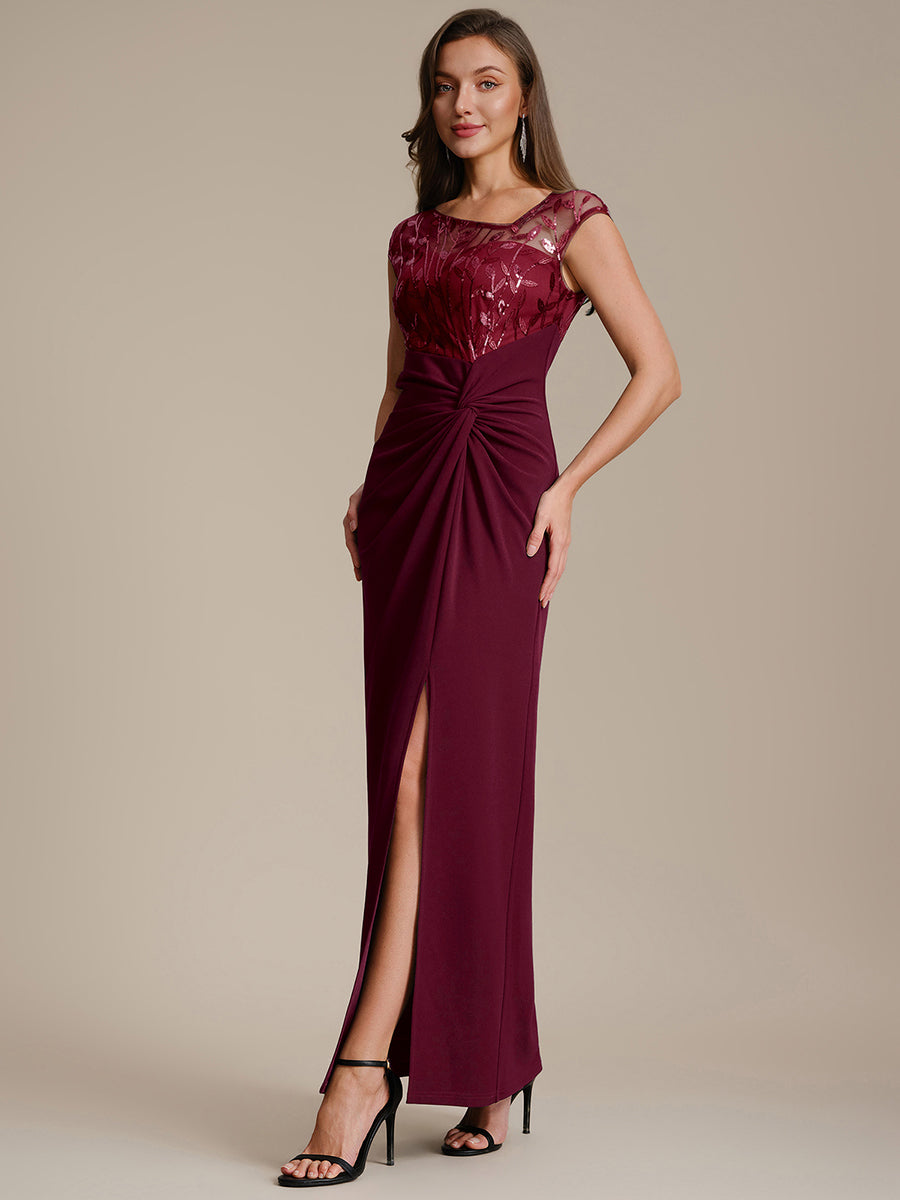 Robe longue moulante asymétrique à manches courtes en sequins extensibles #Couleur_Bordeaux