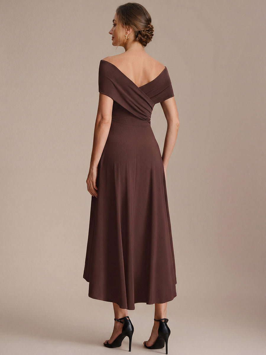 Robe ligne A asymétrique sans manches épaules dénudées col en V tissu extensible #Couleur_Marron chocolat
