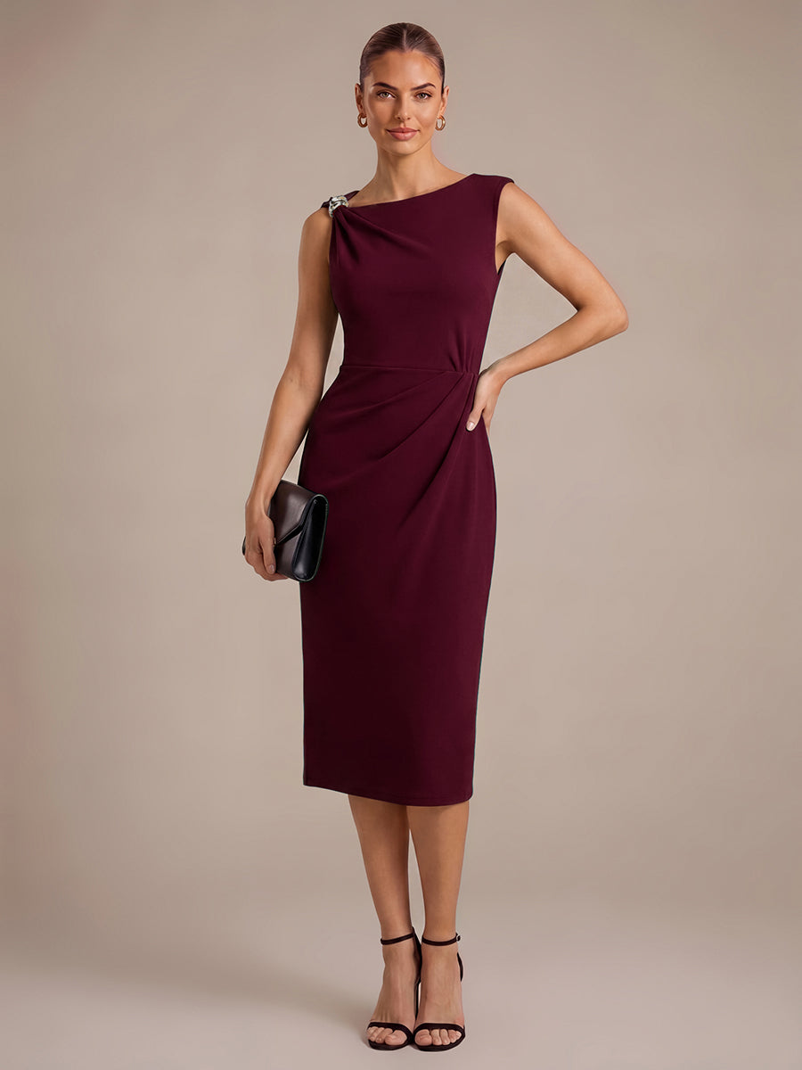 Robe midi ajust¨¦e sans manches ¨¤ encolure asym¨¦trique avec fermeture ¨¦clair au dos #Couleur_Bordeaux