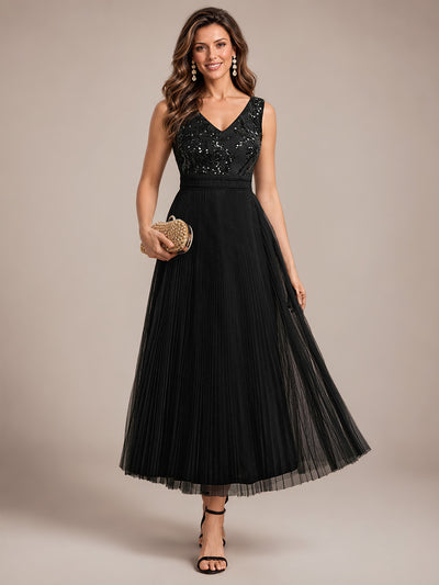 Robe longue en tulle à paillettes avec col V et bordure en dentelle